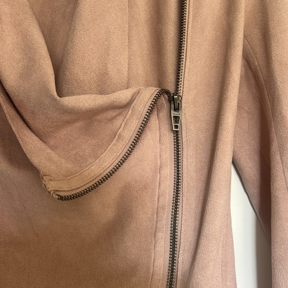 Like new Blank NYC zip jacket - Picture 4 of 5